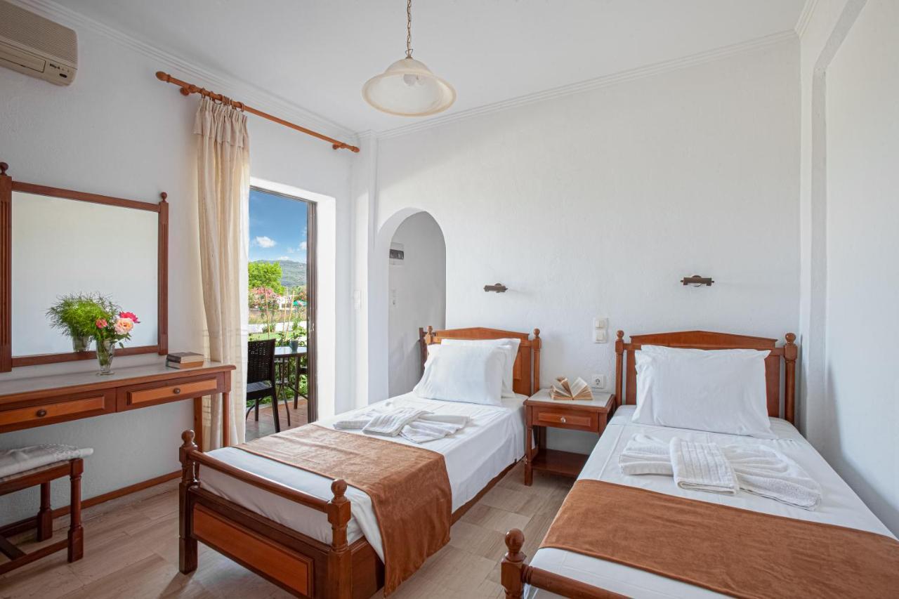 Lord Complex Aparthotel Agios Georgios  Exterior photo