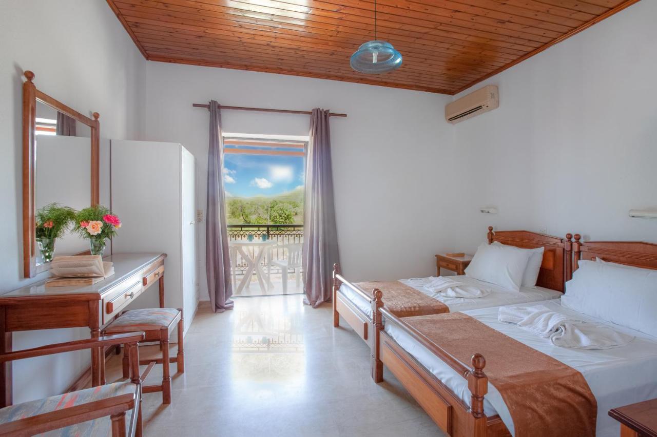 Lord Complex Aparthotel Agios Georgios  Exterior photo